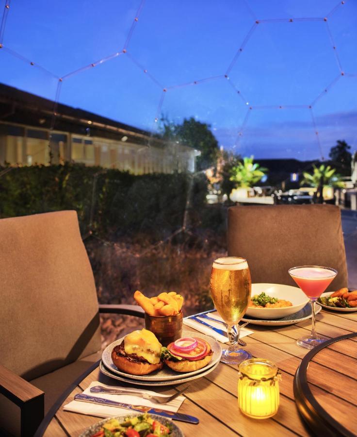 Mercure Milton Keynes Hotel Екстер'єр фото