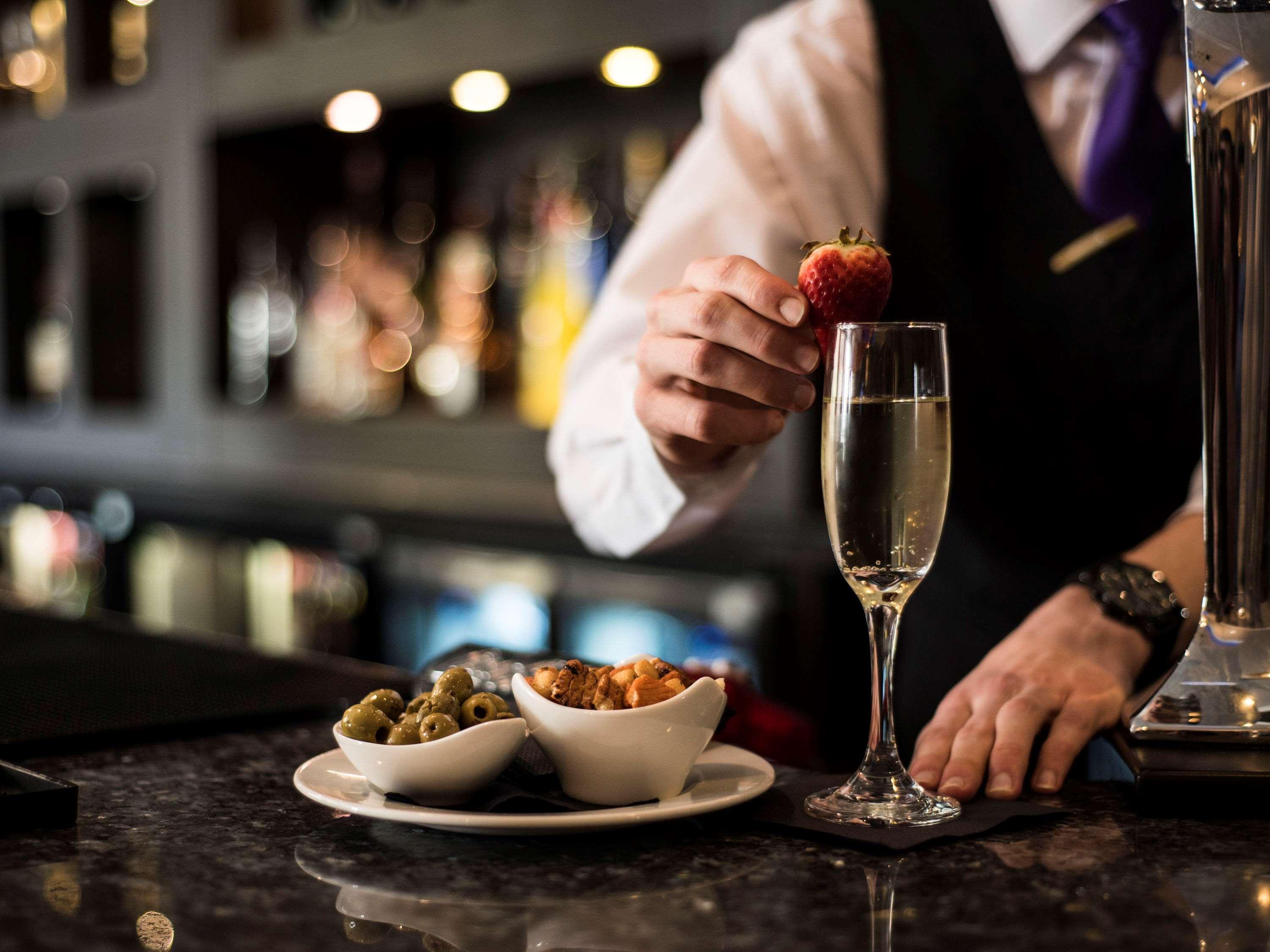 Mercure Milton Keynes Hotel Екстер'єр фото