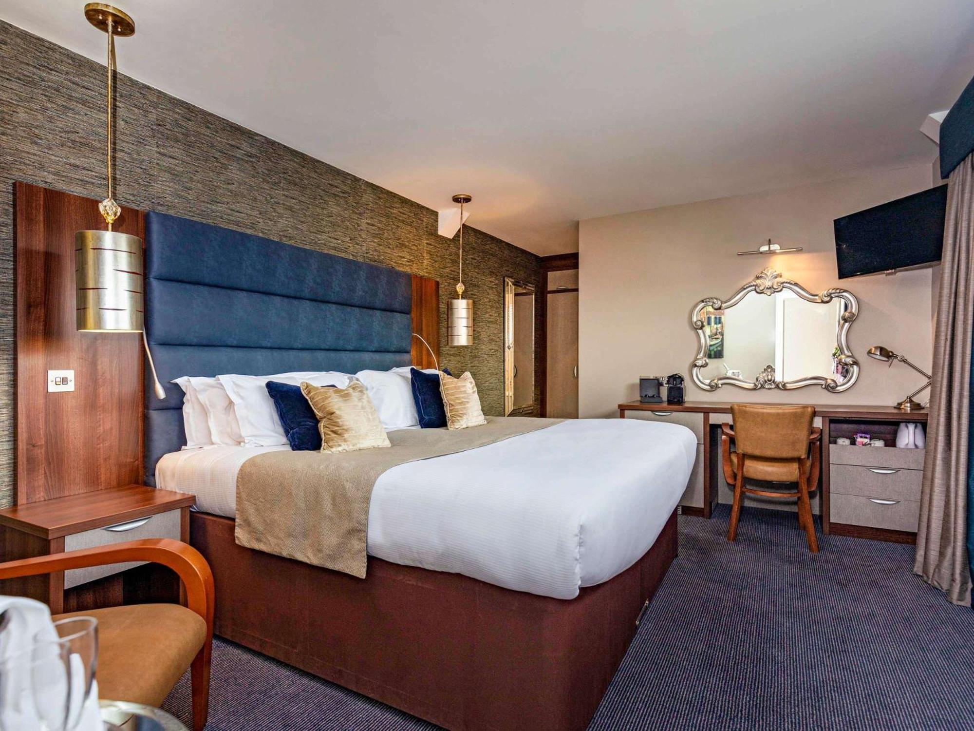 Mercure Milton Keynes Hotel Екстер'єр фото