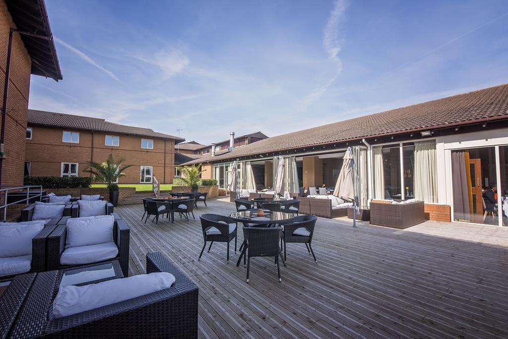Mercure Milton Keynes Hotel Екстер'єр фото